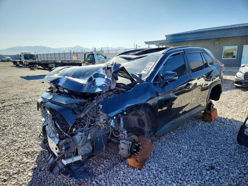 2019 TOYOTA RAV4
