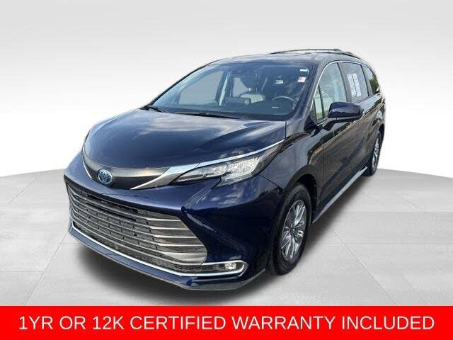 2023 TOYOTA Sienna