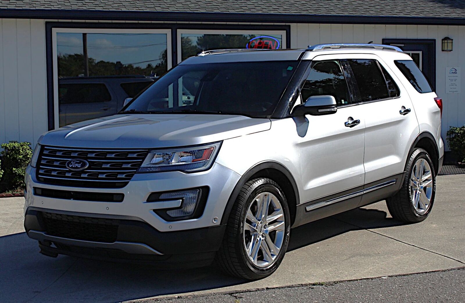 2016 FORD Explorer