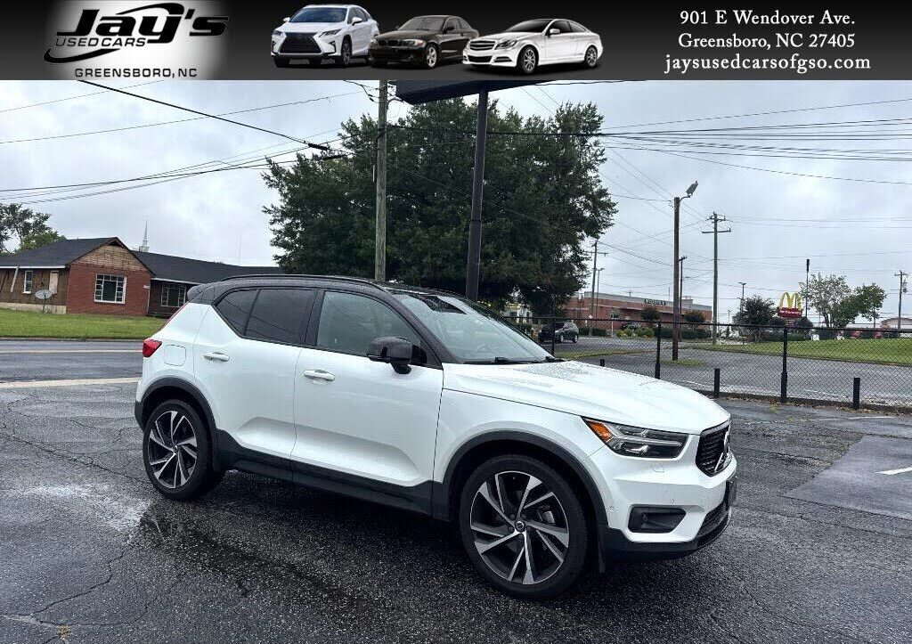 2019 VOLVO XC40
