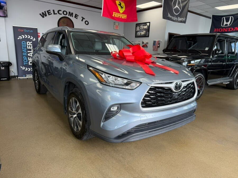 2020 TOYOTA Highlander