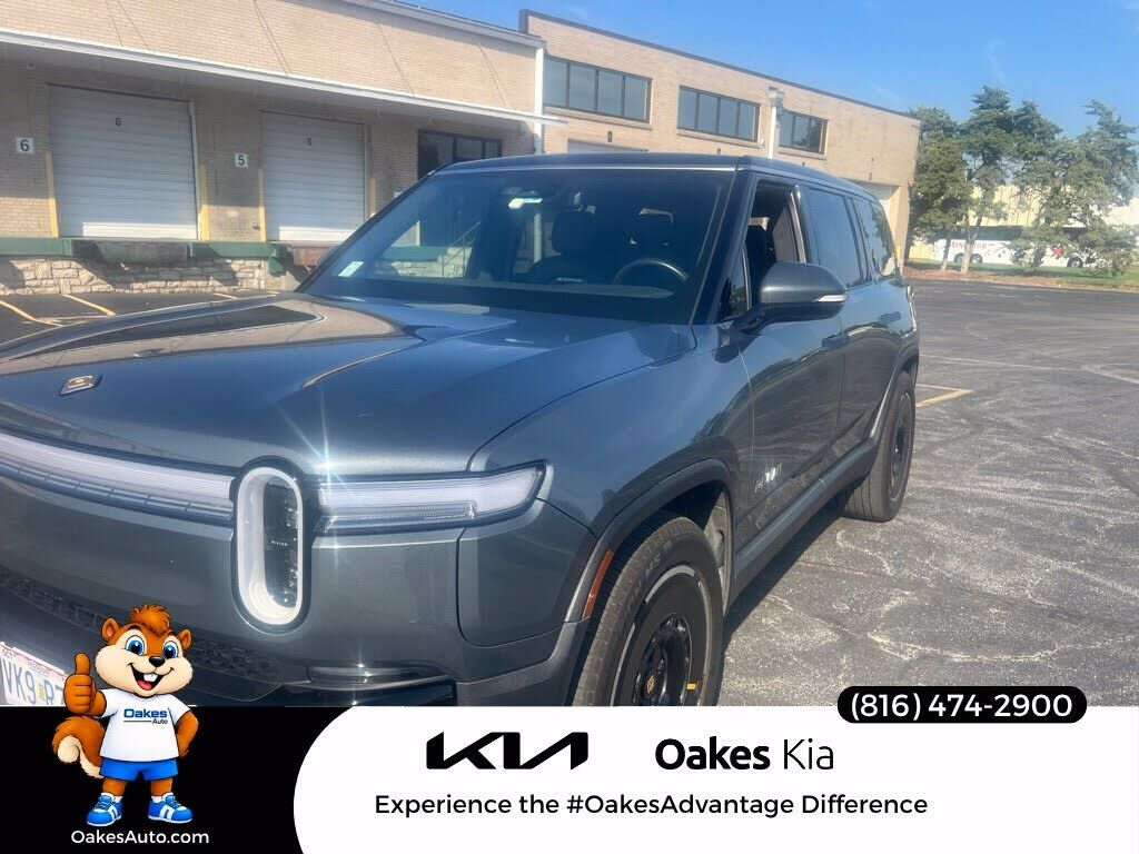 2025 RIVIAN R1S