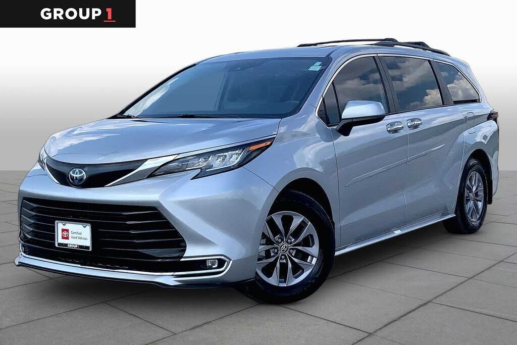 2022 TOYOTA Sienna