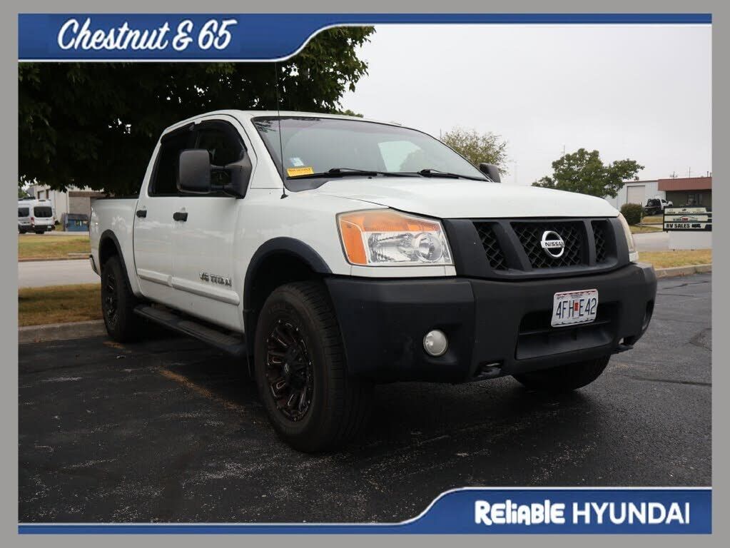 2014 NISSAN Titan