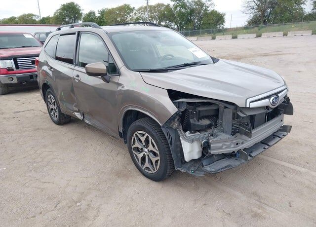 2020 SUBARU Forester