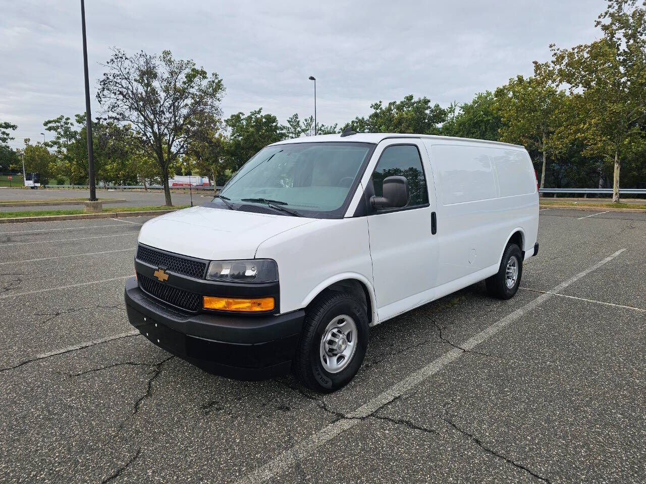 2021 CHEVROLET Express