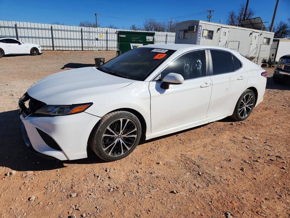 2020 TOYOTA Camry