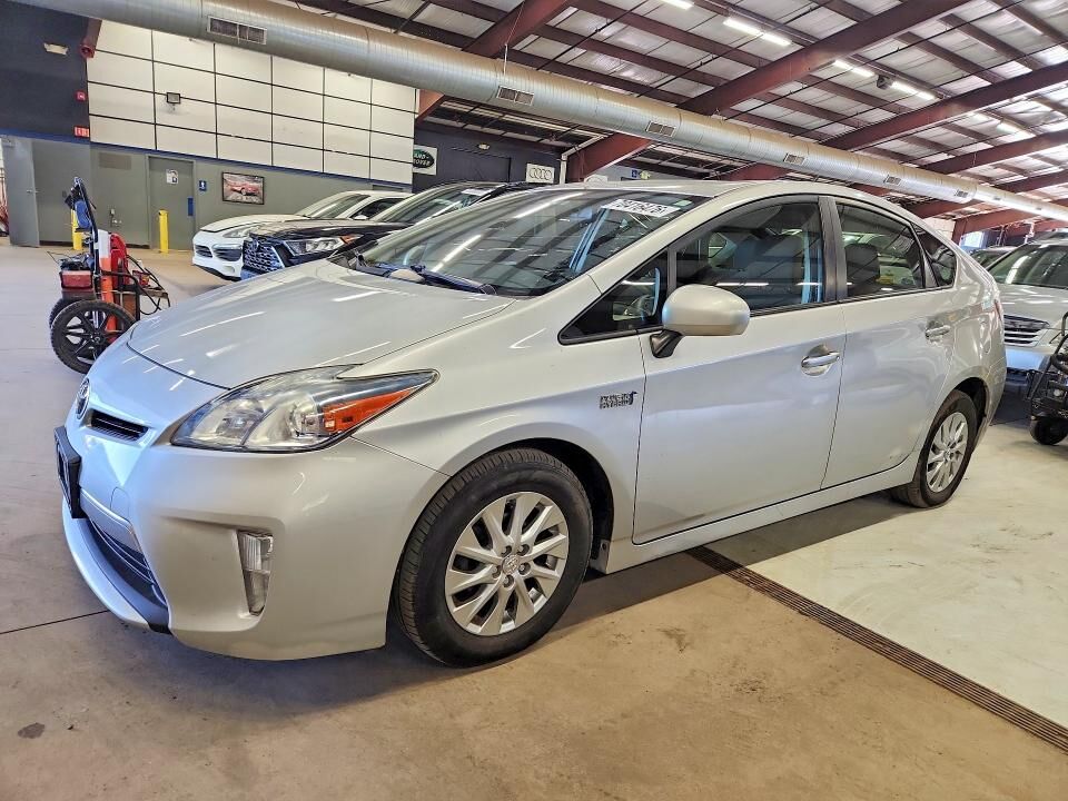 2014 TOYOTA Prius