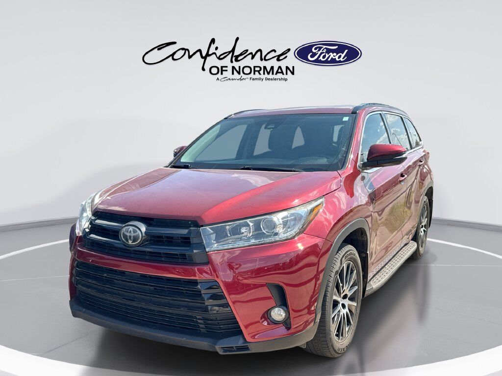 2017 TOYOTA Highlander