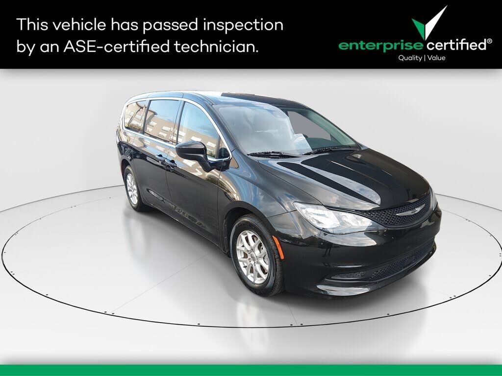 2023 CHRYSLER Voyager