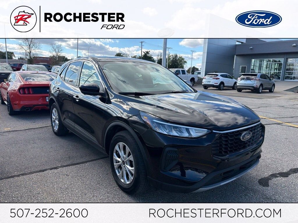 2023 FORD Escape