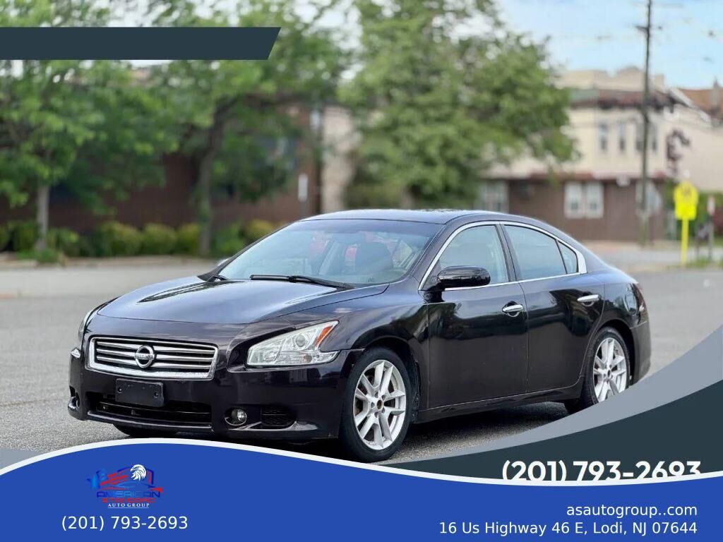 2014 NISSAN Maxima