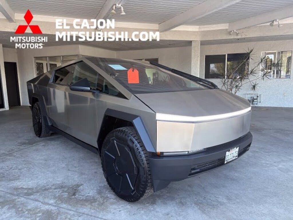 2024 TESLA Cybertruck