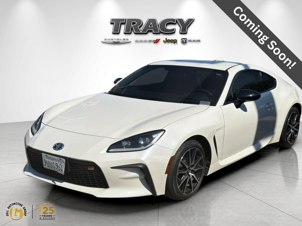 2025 TOYOTA GR86