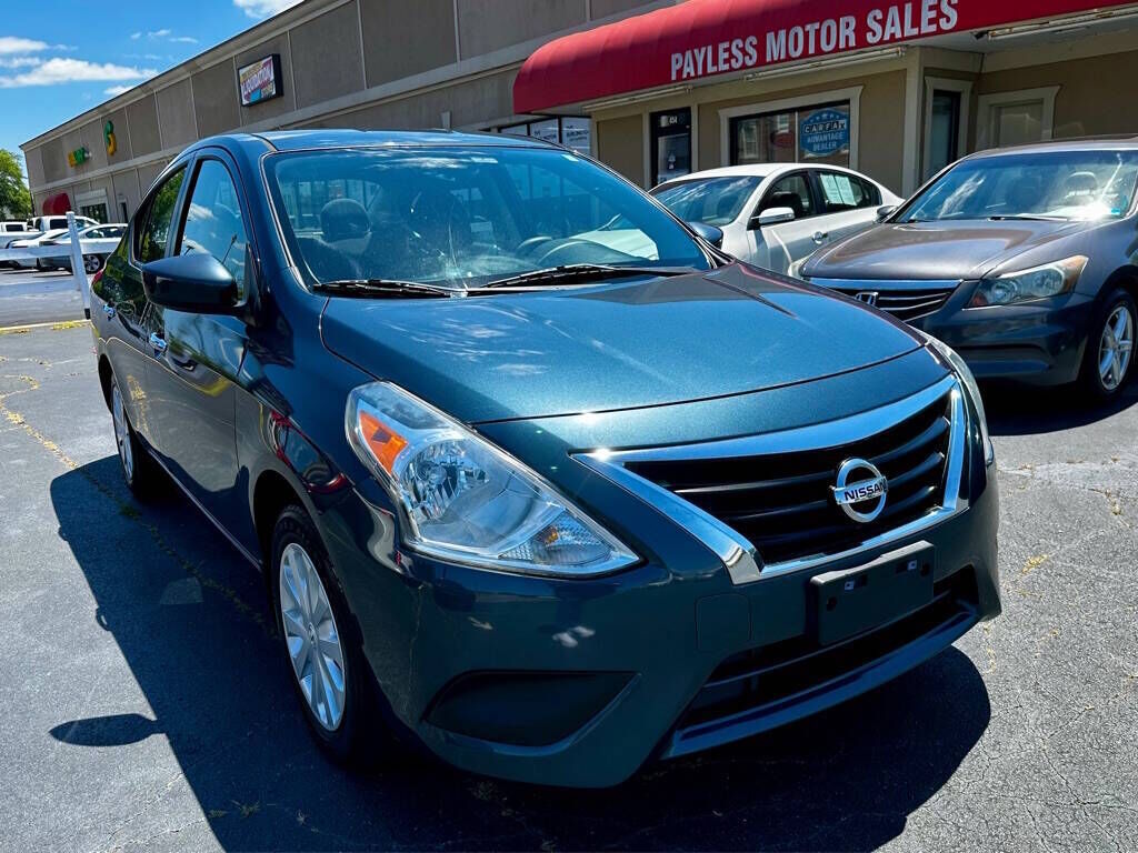 2015 NISSAN Versa