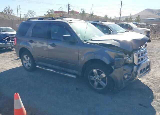 2011 FORD Escape