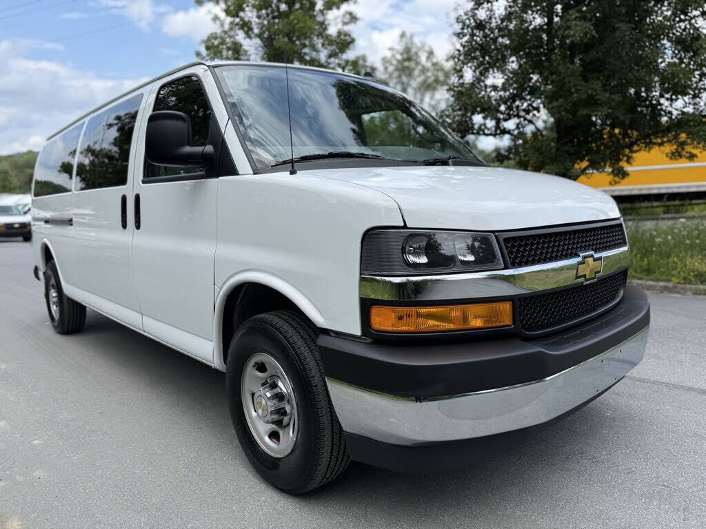 2024 CHEVROLET Express