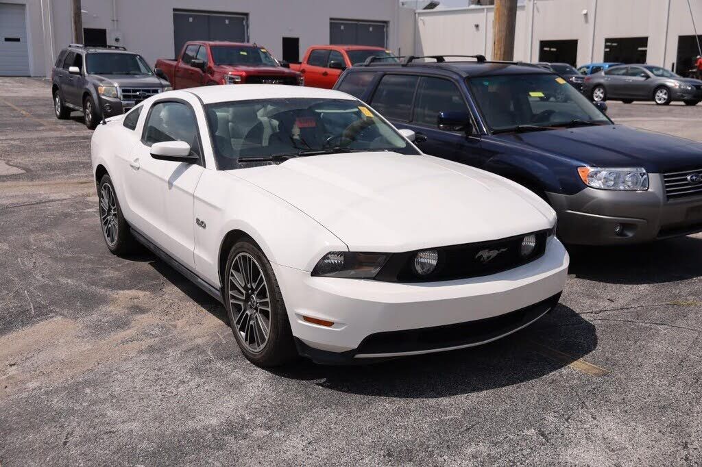 2011 FORD Mustang