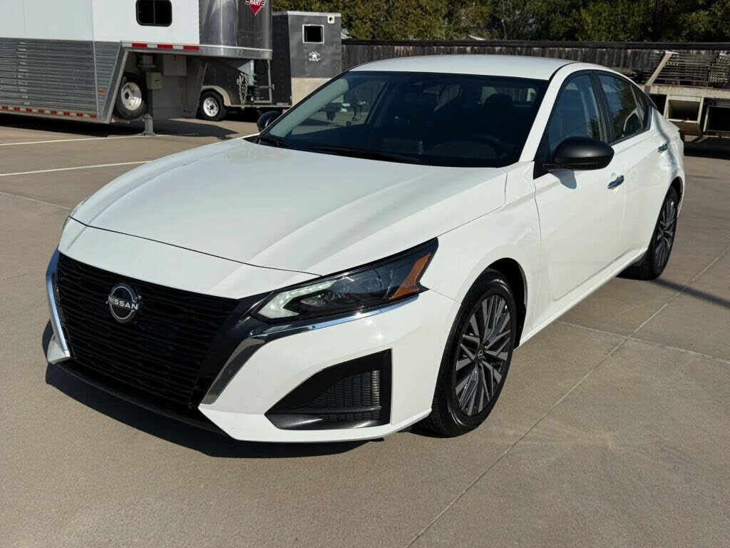 2025 NISSAN Altima