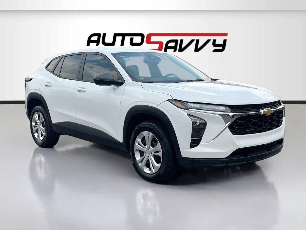 2025 CHEVROLET Trax