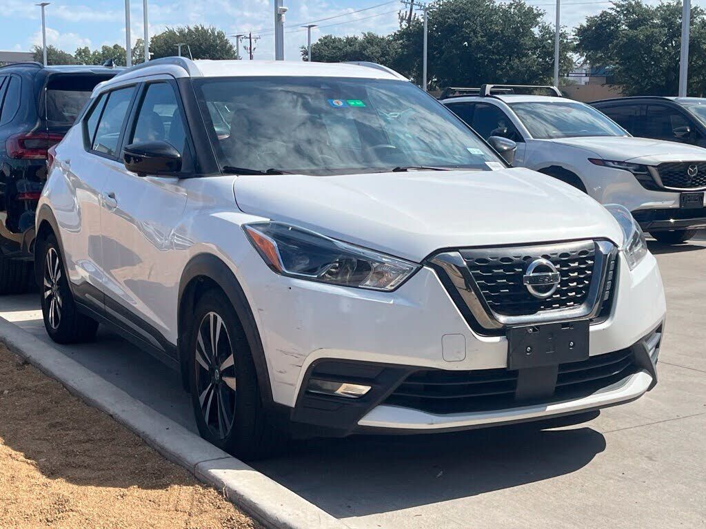 2020 NISSAN Kicks