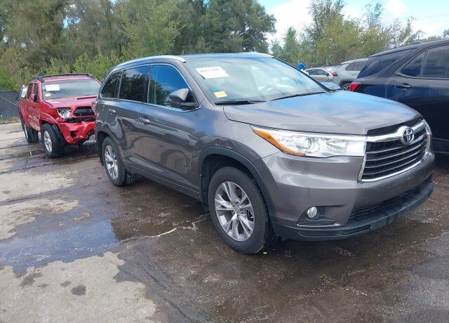 2015 TOYOTA Highlander