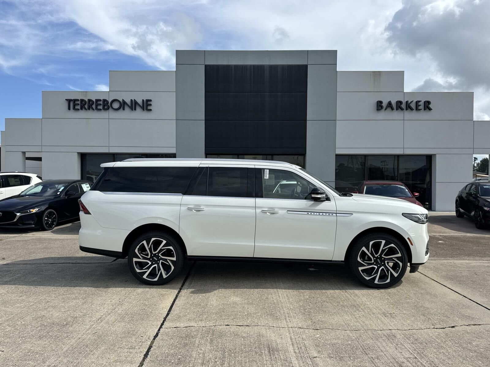 2027 LINCOLN Navigator L