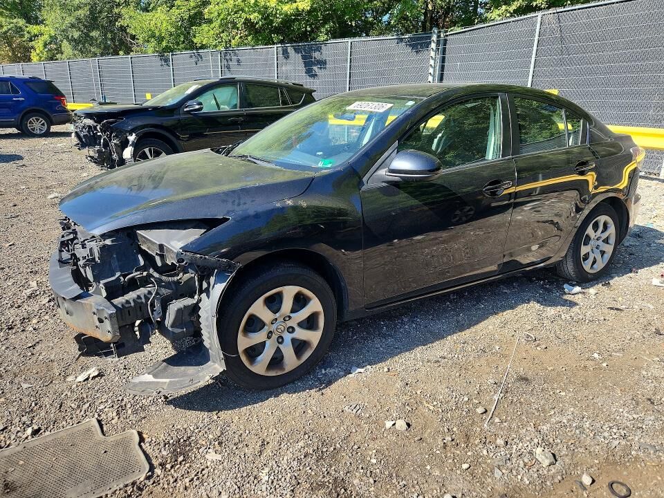 2013 MAZDA Mazda3