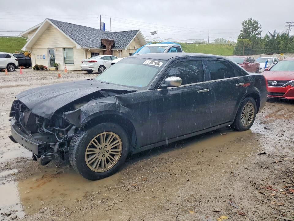 2010 CHRYSLER 300