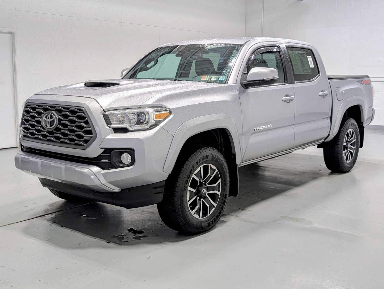 2020 TOYOTA Tacoma