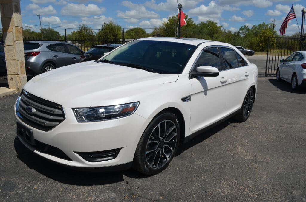 2017 FORD Taurus