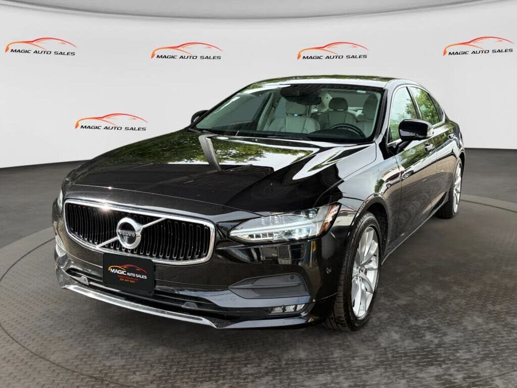 2018 VOLVO S90