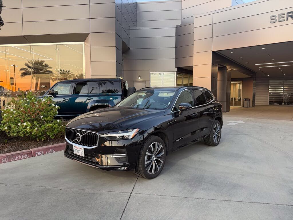 2022 VOLVO XC60