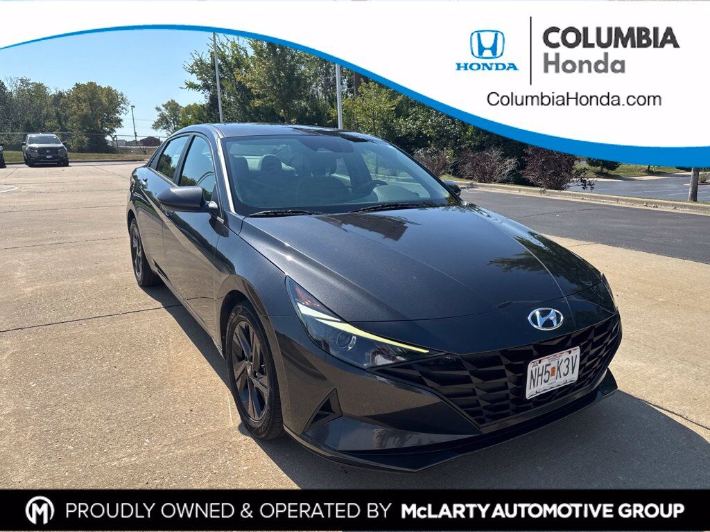 2022 HYUNDAI Elantra