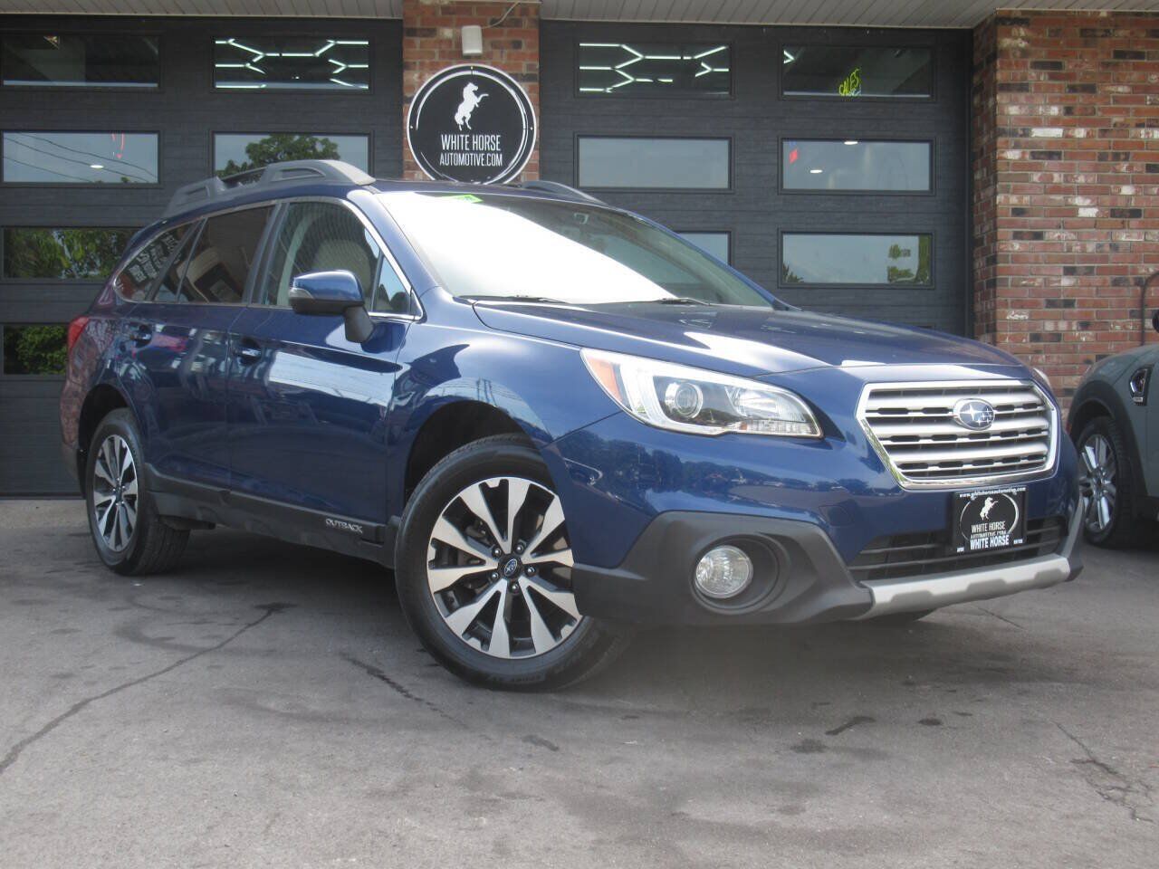 2017 SUBARU Outback
