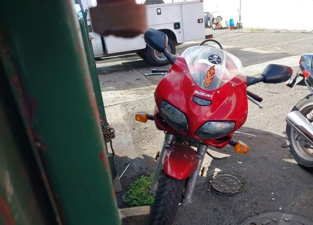 2001 SUZUKI SV650