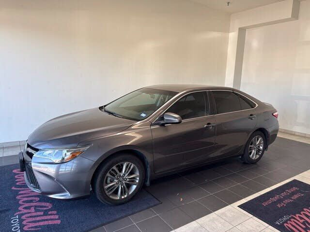 2017 TOYOTA Camry