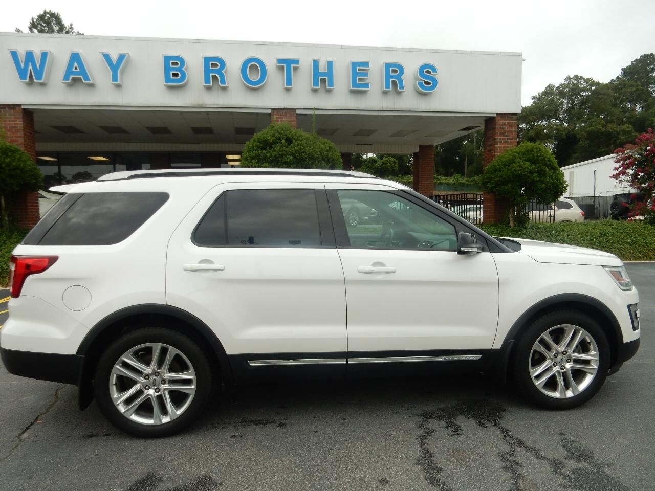 2016 FORD Explorer