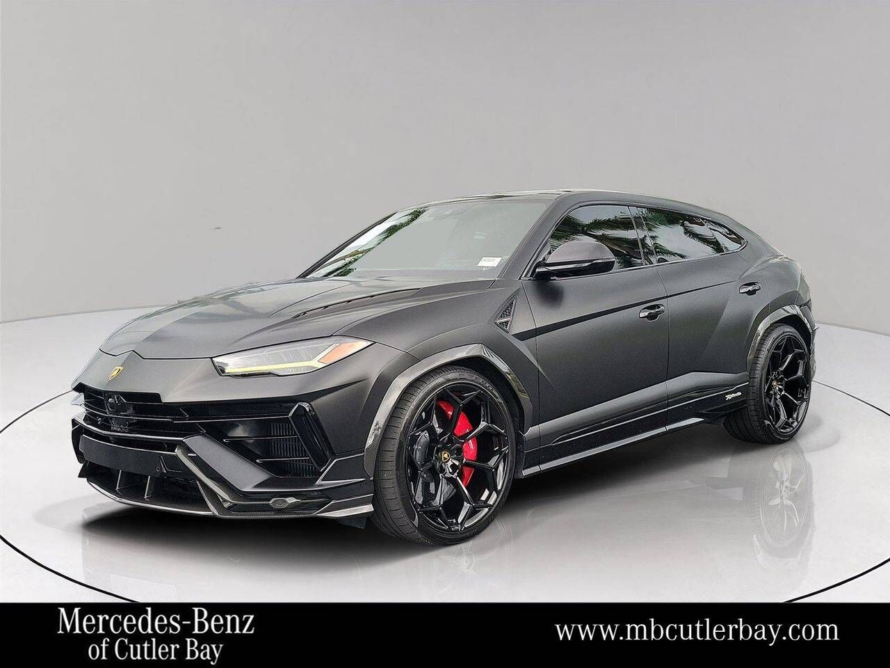 2023 LAMBORGHINI URUS