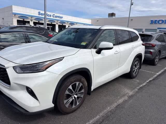 2021 TOYOTA Highlander