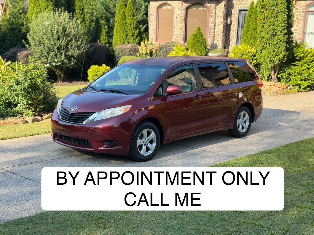 2012 TOYOTA Sienna