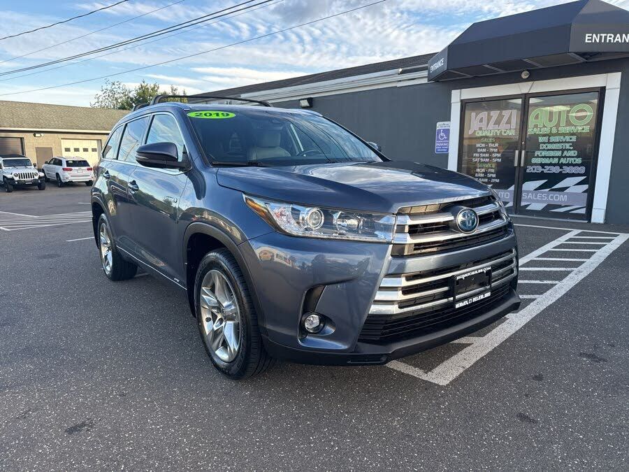 2019 TOYOTA Highlander