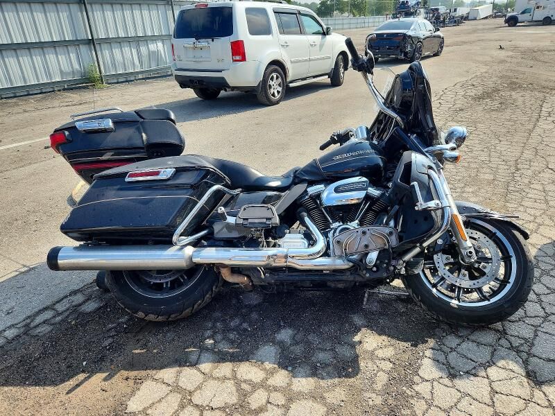 2017 HARLEY DAVIDSON FLHTK / ULTRA LIMITED