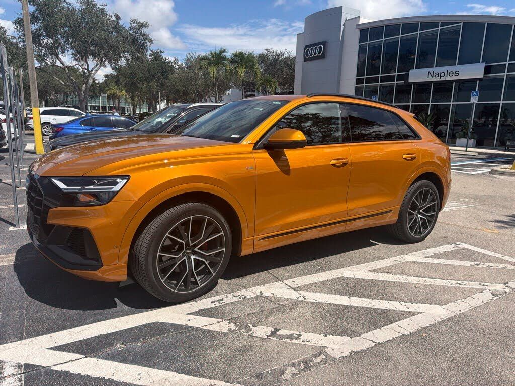 2020 AUDI Q8