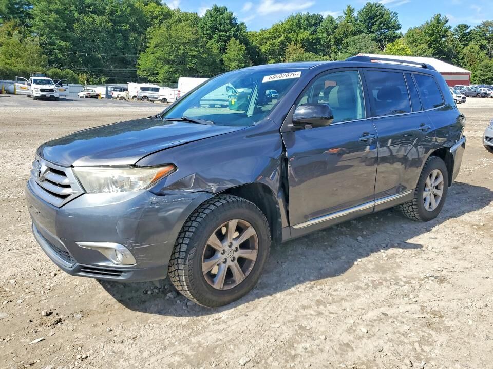 2013 TOYOTA Highlander