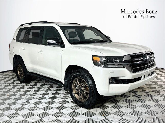 2020 TOYOTA Land Cruiser