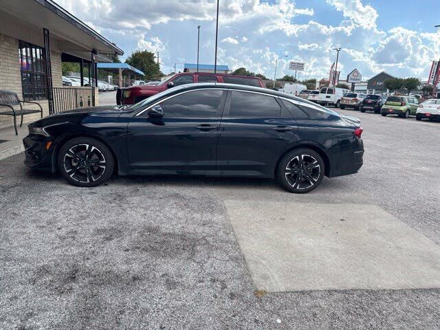 2022 KIA K5