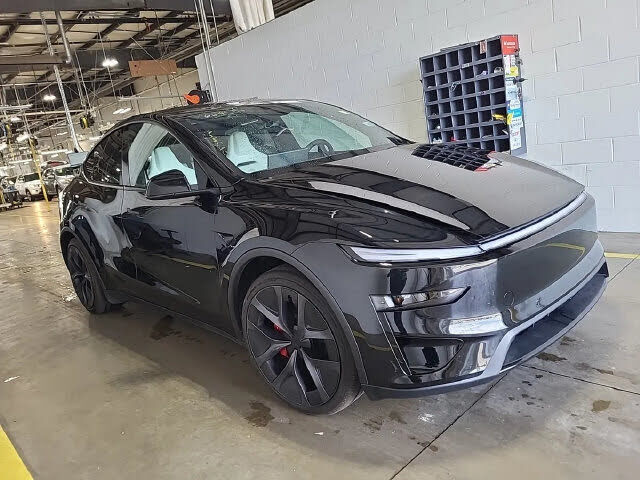 2026 TESLA Model Y