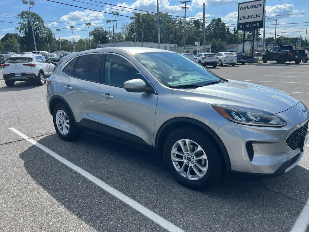 2021 FORD Escape