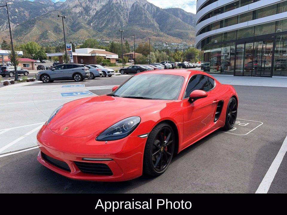 2017 PORSCHE Cayman
